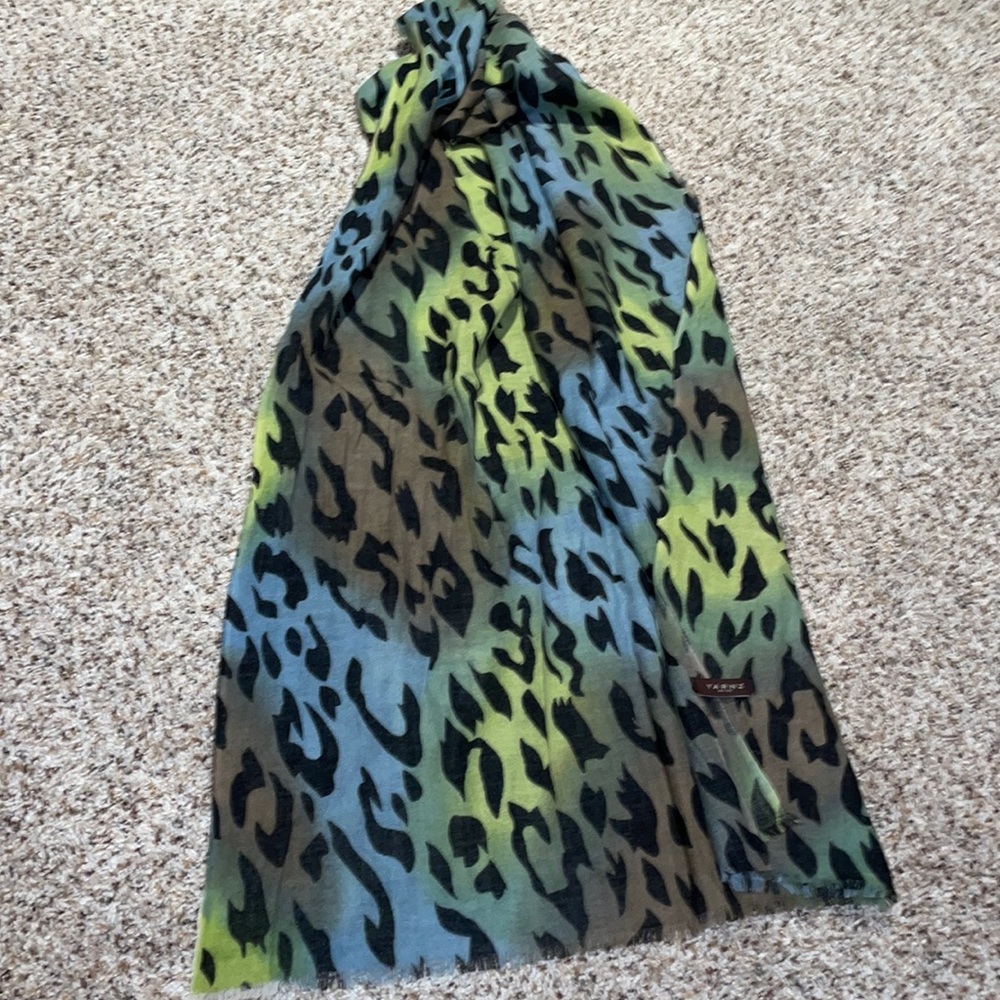 Yarnz Cashmere and silk Animal print scarf. Fun and perfect for fall!